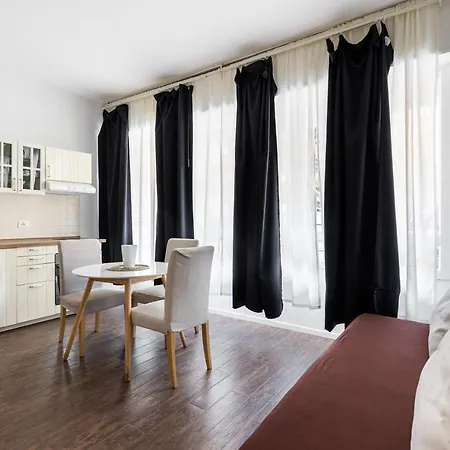 Largo Molina I By Wonderful Italy * Bolonia